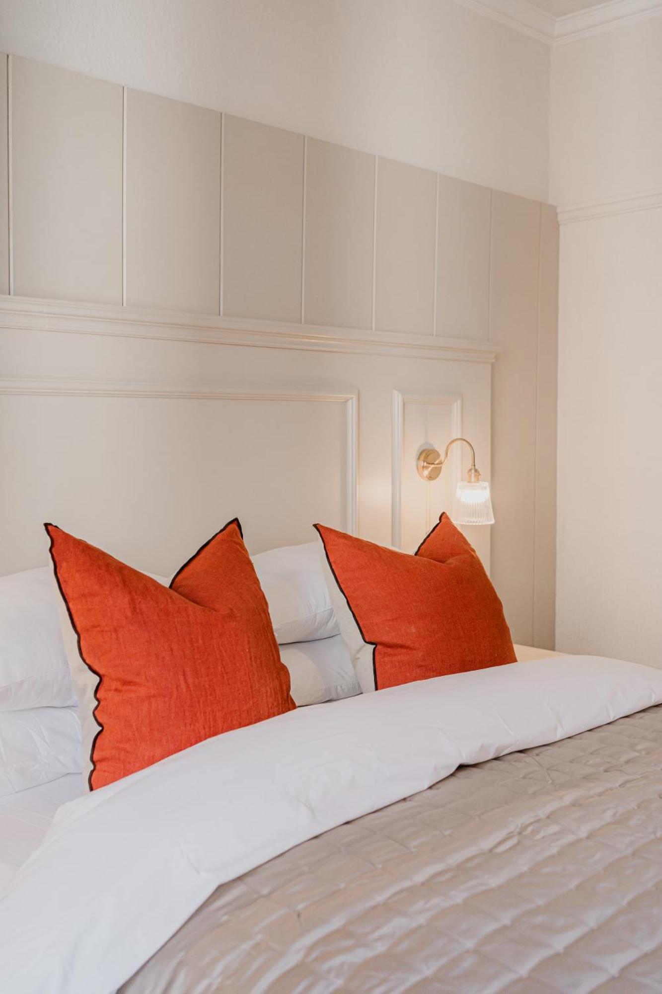The Yorkshire Unicorn Hotel Skipton Bagian luar foto