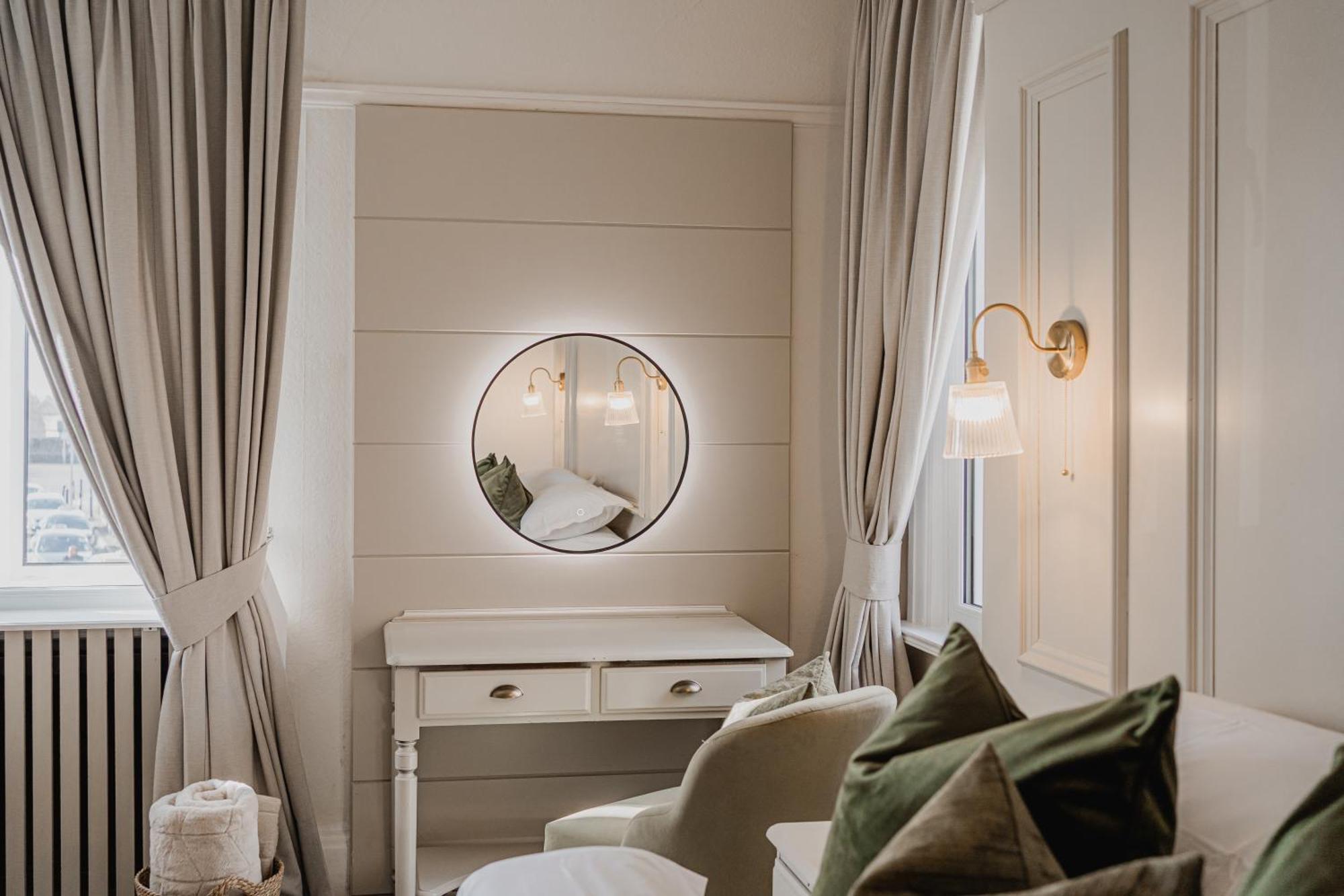 The Yorkshire Unicorn Hotel Skipton Bagian luar foto