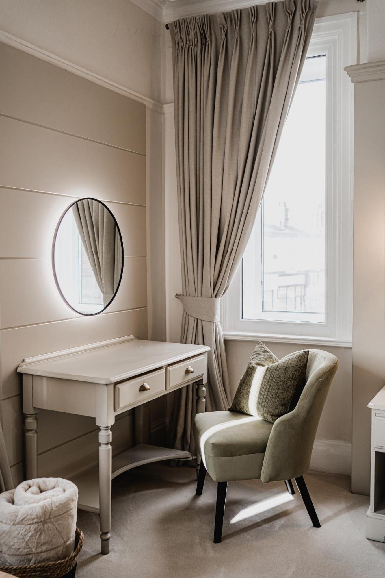 The Yorkshire Unicorn Hotel Skipton Bagian luar foto