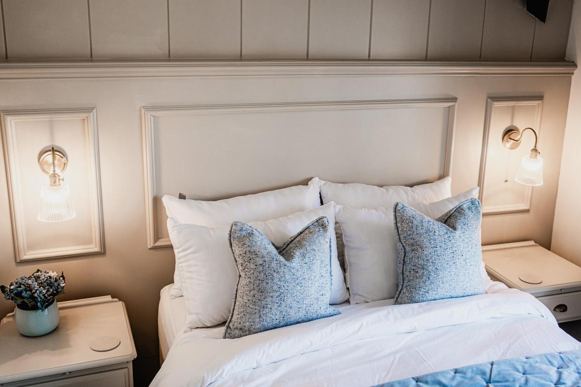The Yorkshire Unicorn Hotel Skipton Bagian luar foto